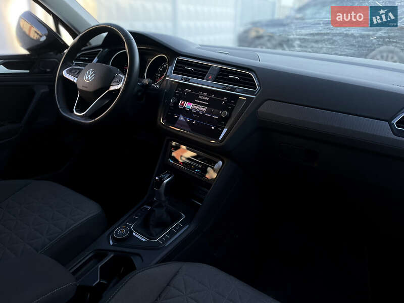 Внедорожник / Кроссовер Volkswagen Tiguan 2023 в Львове
