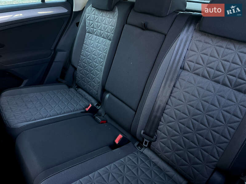 Внедорожник / Кроссовер Volkswagen Tiguan 2023 в Львове