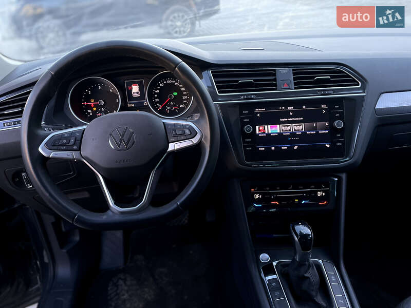 Внедорожник / Кроссовер Volkswagen Tiguan 2023 в Львове