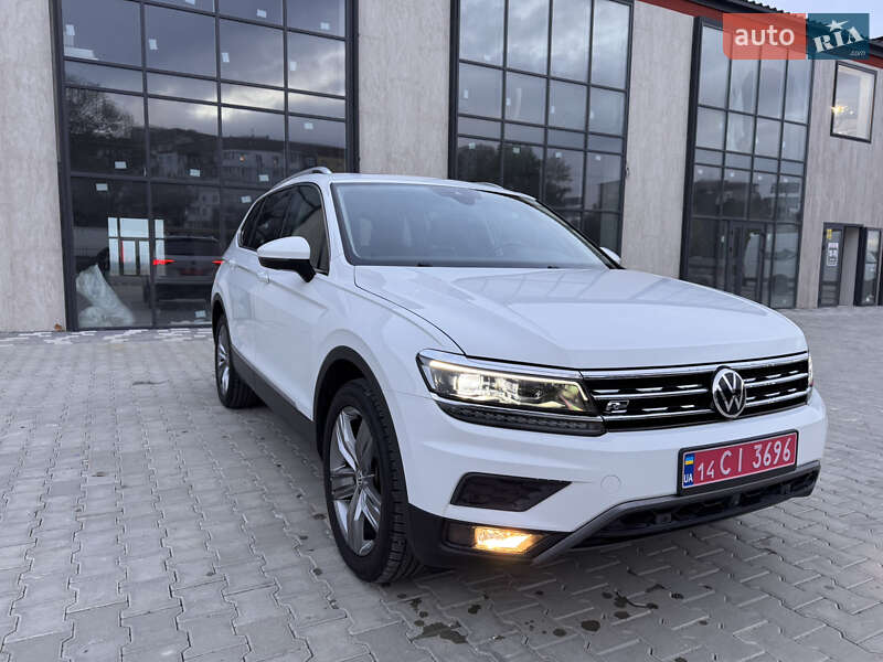 Внедорожник / Кроссовер Volkswagen Tiguan 2018 в Тернополе