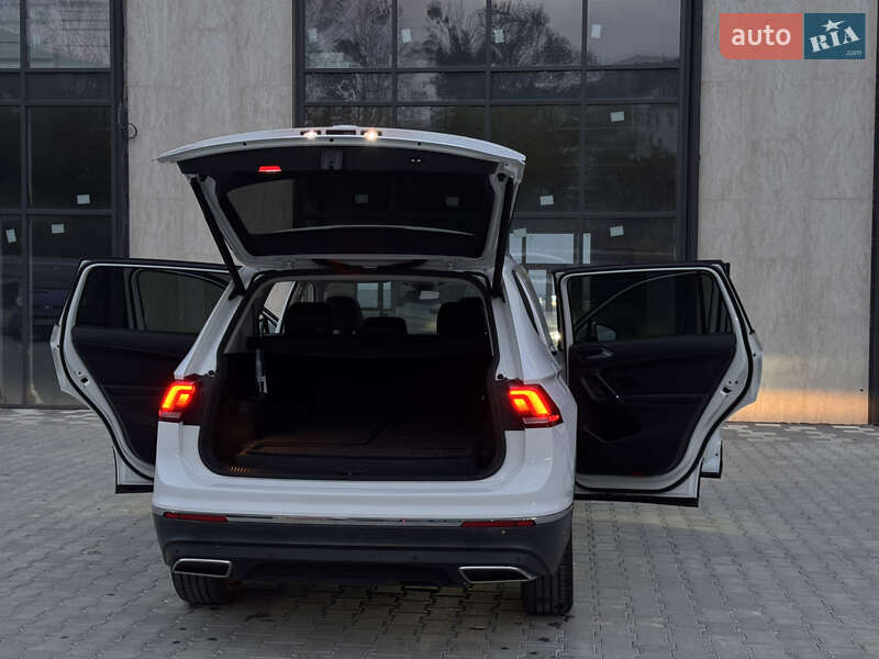 Внедорожник / Кроссовер Volkswagen Tiguan 2018 в Тернополе