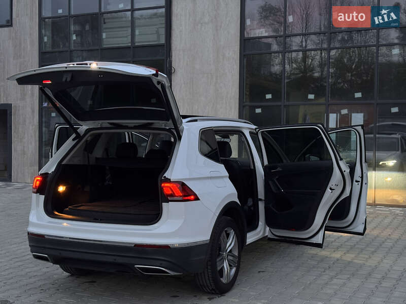 Внедорожник / Кроссовер Volkswagen Tiguan 2018 в Тернополе