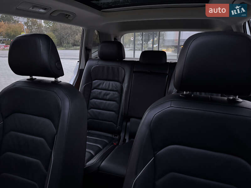 Внедорожник / Кроссовер Volkswagen Tiguan 2018 в Тернополе