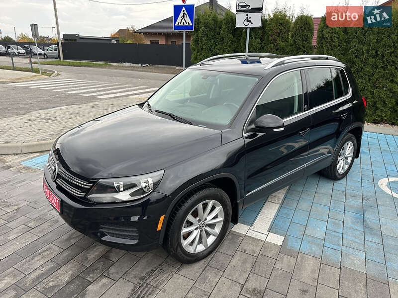 Внедорожник / Кроссовер Volkswagen Tiguan 2017 в Луцке