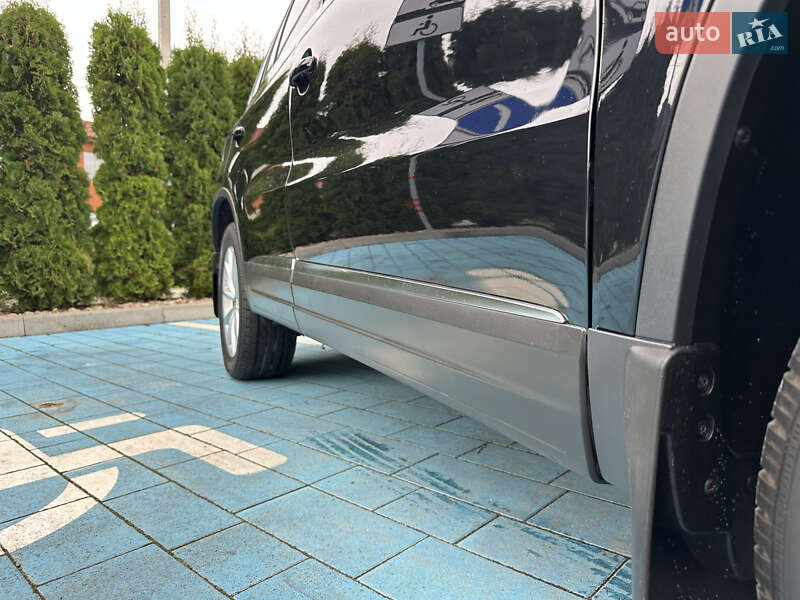 Внедорожник / Кроссовер Volkswagen Tiguan 2017 в Луцке