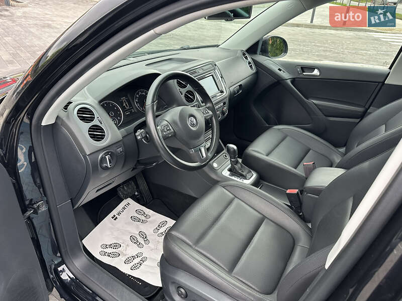 Внедорожник / Кроссовер Volkswagen Tiguan 2017 в Луцке