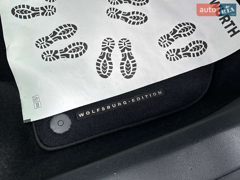 Внедорожник / Кроссовер Volkswagen Tiguan 2017 в Луцке