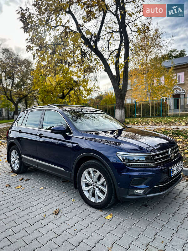 Внедорожник / Кроссовер Volkswagen Tiguan 2019 в Одессе