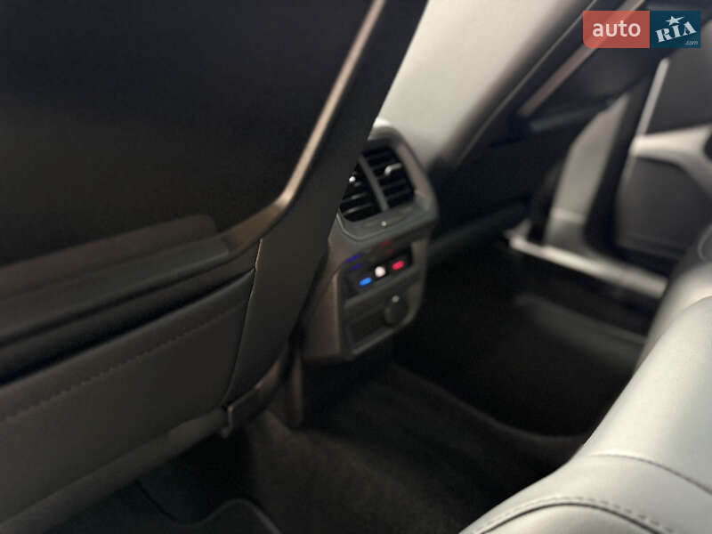 Позашляховик / Кросовер Volkswagen Tiguan 2021 в Львові фото 40 Позашляховик / Кросовер Volkswagen Tiguan 2021 в Львові