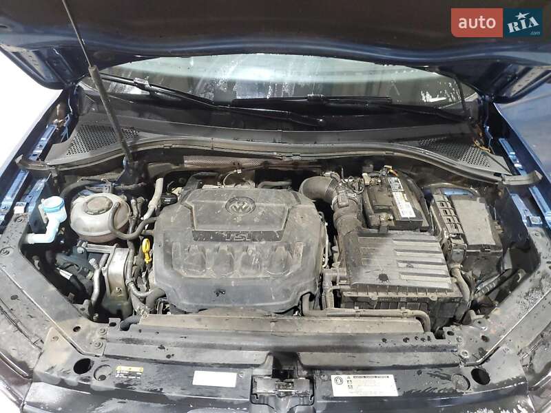 Позашляховик / Кросовер Volkswagen Tiguan 2018 в Ужгороді