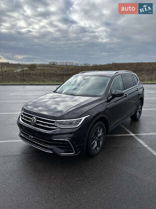 Позашляховик / Кросовер Volkswagen Tiguan 2022 в Рівному