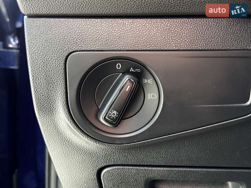 Позашляховик / Кросовер Volkswagen Tiguan 2021 в Львові