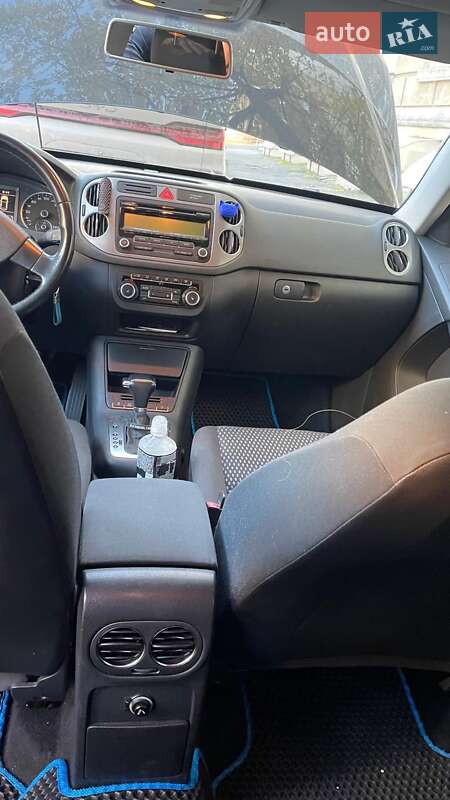 Внедорожник / Кроссовер Volkswagen Tiguan 2010 в Киеве