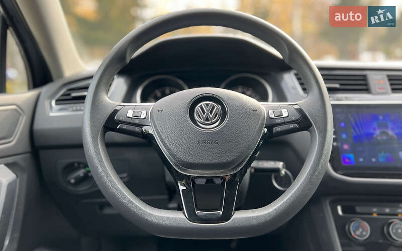 Внедорожник / Кроссовер Volkswagen Tiguan 2019 в Львове