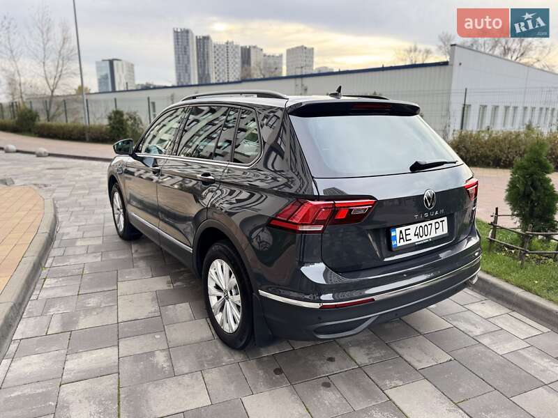 Позашляховик / Кросовер Volkswagen Tiguan 2021 в Києві фото 8 Позашляховик / Кросовер Volkswagen Tiguan 2021 в Києві