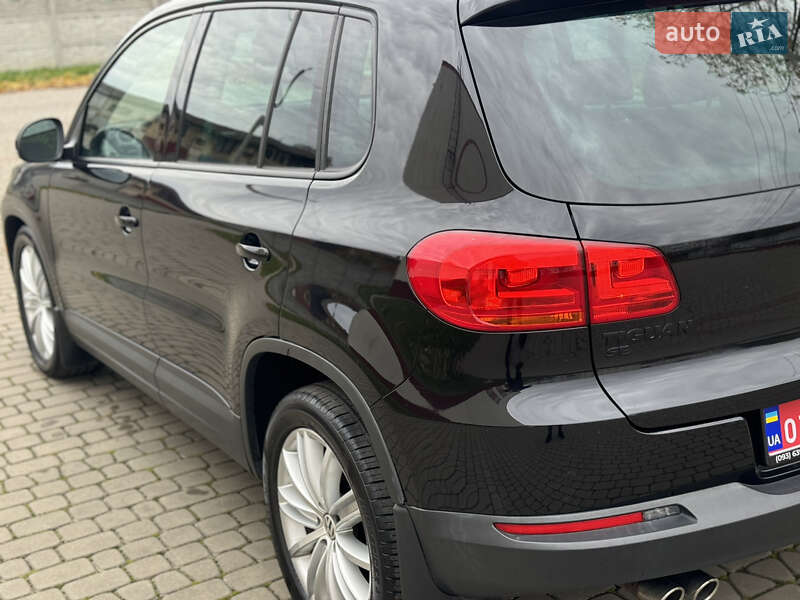 Позашляховик / Кросовер Volkswagen Tiguan 2015 в Дубні