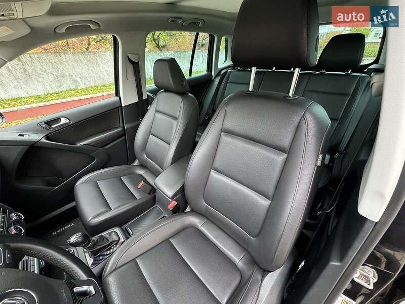 Позашляховик / Кросовер Volkswagen Tiguan 2015 в Дубні