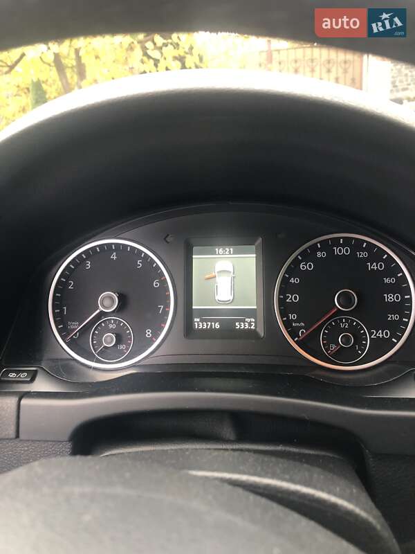 Внедорожник / Кроссовер Volkswagen Tiguan 2012 в Бузовой