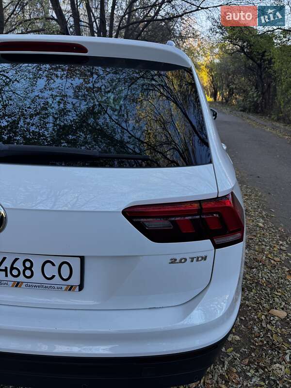 Внедорожник / Кроссовер Volkswagen Tiguan 2017 в Черновцах