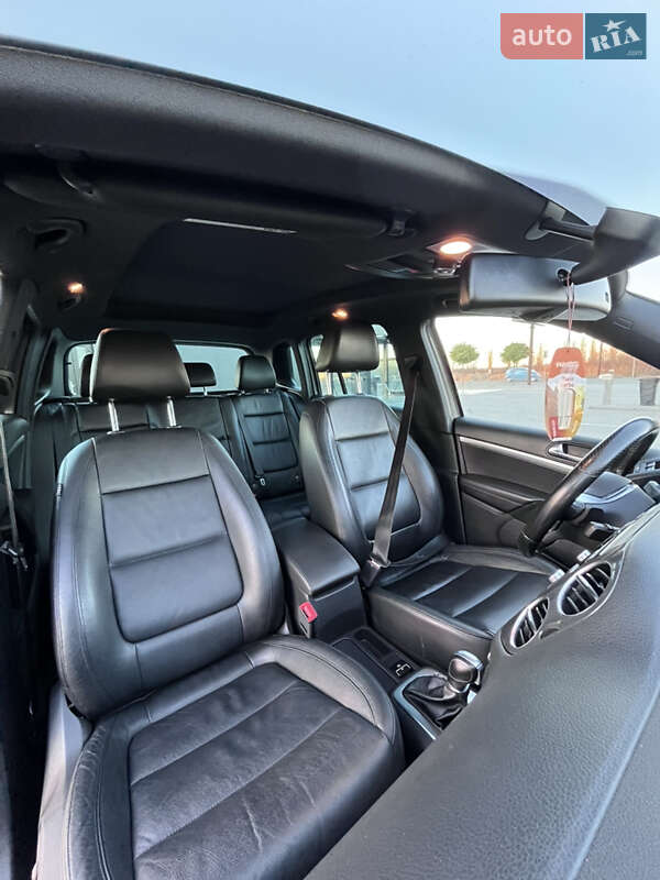 Внедорожник / Кроссовер Volkswagen Tiguan 2015 в Черновцах