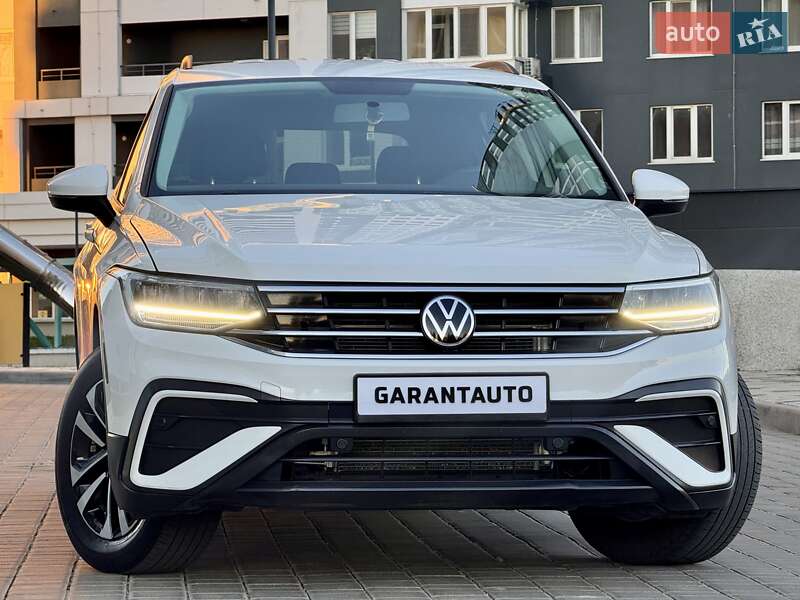 Позашляховик / Кросовер Volkswagen Tiguan 2022 в Одесі