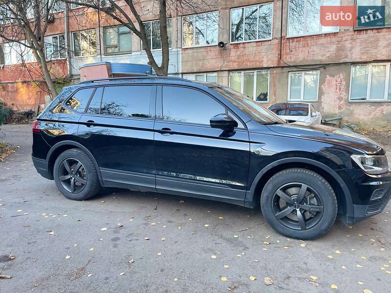 Внедорожник / Кроссовер Volkswagen Tiguan 2019 в Виннице