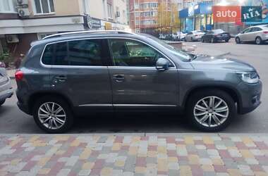 Внедорожник / Кроссовер Volkswagen Tiguan 2013 в Киеве