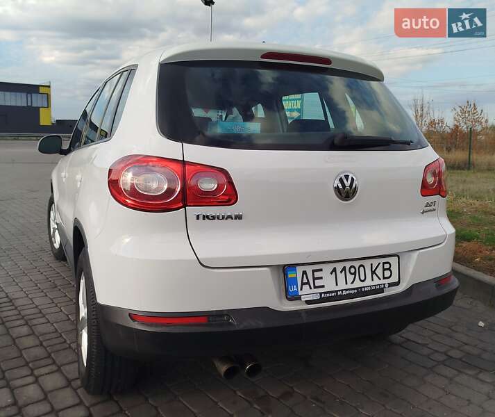 Позашляховик / Кросовер Volkswagen Tiguan 2011 в Дніпрі