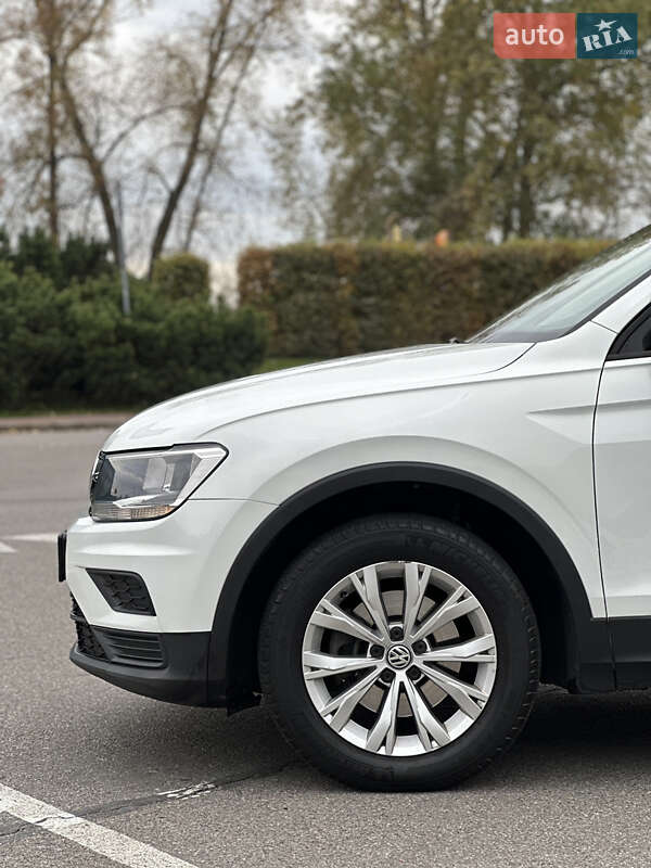Позашляховик / Кросовер Volkswagen Tiguan 2017 в Києві