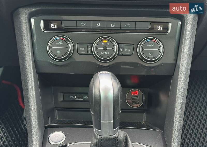 Внедорожник / Кроссовер Volkswagen Tiguan 2019 в Киеве