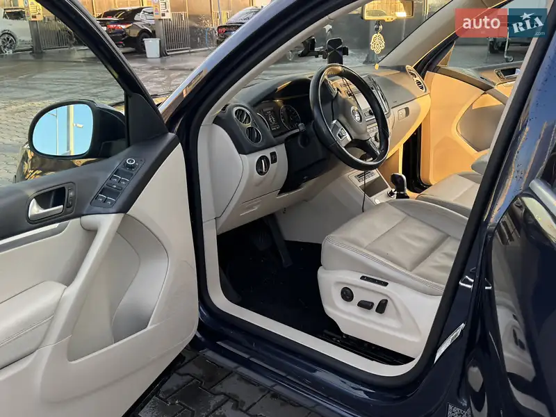Volkswagen Tiguan 2012 VIN WVGAV7AX8DW552158 фото оголошення 12 з 58