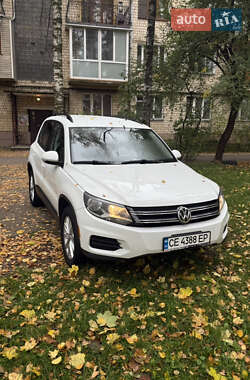 Позашляховик / Кросовер Volkswagen Tiguan 2017 в Чернівцях