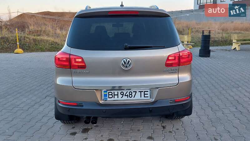 Внедорожник / Кроссовер Volkswagen Tiguan 2013 в Арцизе