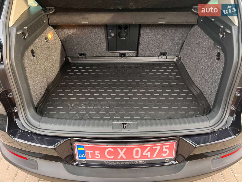 Внедорожник / Кроссовер Volkswagen Tiguan 2015 в Ровно