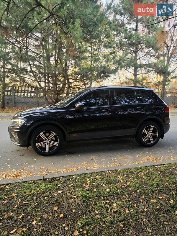 Внедорожник / Кроссовер Volkswagen Tiguan 2017 в Днепре фото 4 Внедорожник / Кроссовер Volkswagen Tiguan 2017 в Днепре