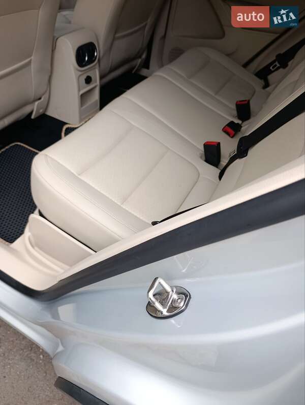 Внедорожник / Кроссовер Volkswagen Tiguan 2011 в Кривом Роге