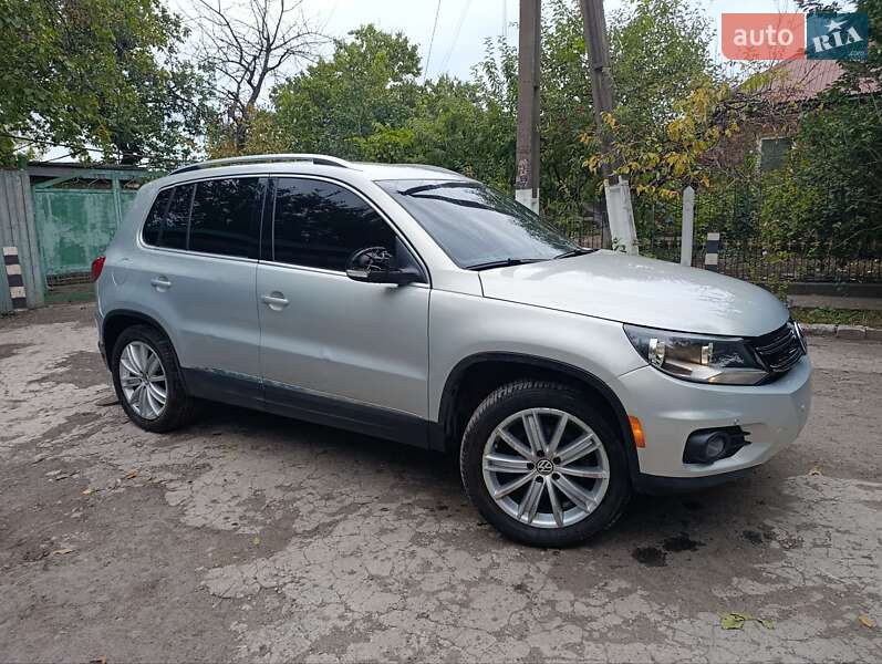 Внедорожник / Кроссовер Volkswagen Tiguan 2011 в Кривом Роге