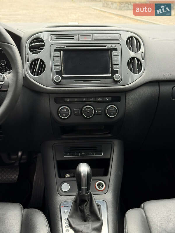 Внедорожник / Кроссовер Volkswagen Tiguan 2016 в Краснограде фото 10 Внедорожник / Кроссовер Volkswagen Tiguan 2016 в Краснограде