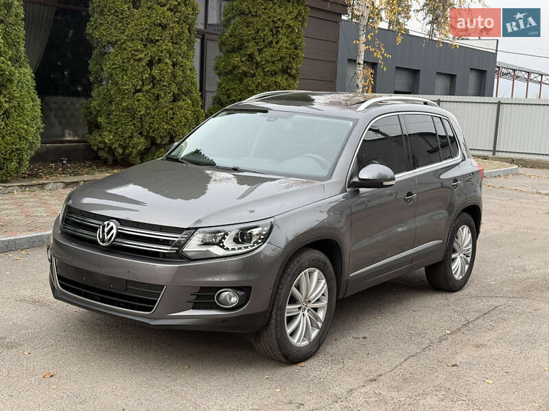 Внедорожник / Кроссовер Volkswagen Tiguan 2016 в Краснограде фото 20 Внедорожник / Кроссовер Volkswagen Tiguan 2016 в Краснограде
