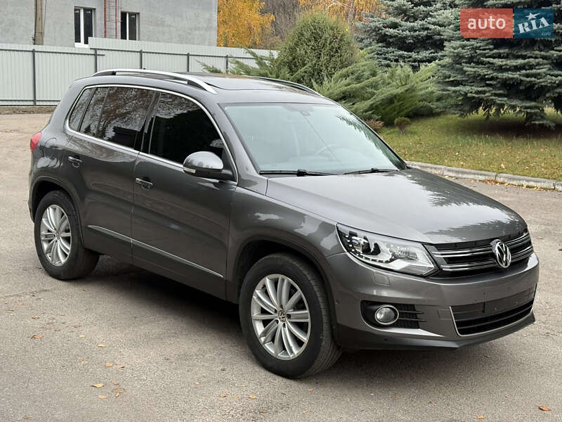 Внедорожник / Кроссовер Volkswagen Tiguan 2016 в Краснограде фото 28 Внедорожник / Кроссовер Volkswagen Tiguan 2016 в Краснограде