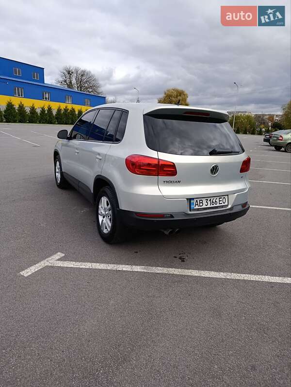Внедорожник / Кроссовер Volkswagen Tiguan 2012 в Хмельнике