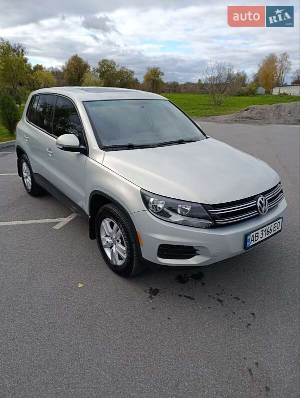 Внедорожник / Кроссовер Volkswagen Tiguan 2012 в Хмельнике