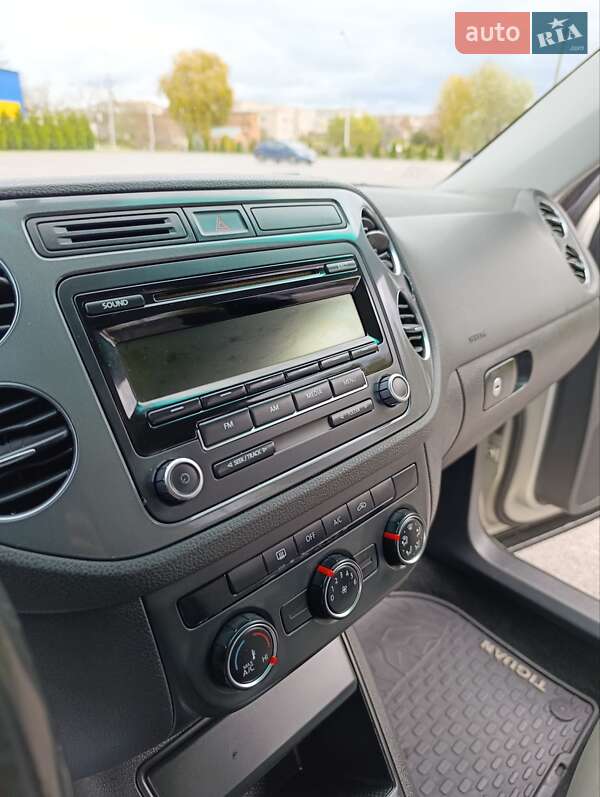 Внедорожник / Кроссовер Volkswagen Tiguan 2012 в Хмельнике