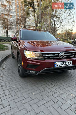 Позашляховик / Кросовер Volkswagen Tiguan 2018 в Львові
