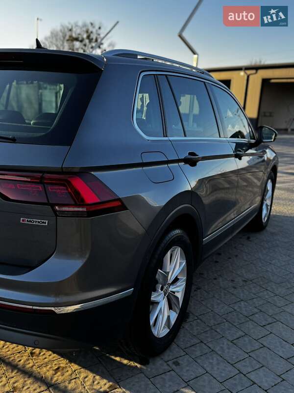Внедорожник / Кроссовер Volkswagen Tiguan 2019 в Львове