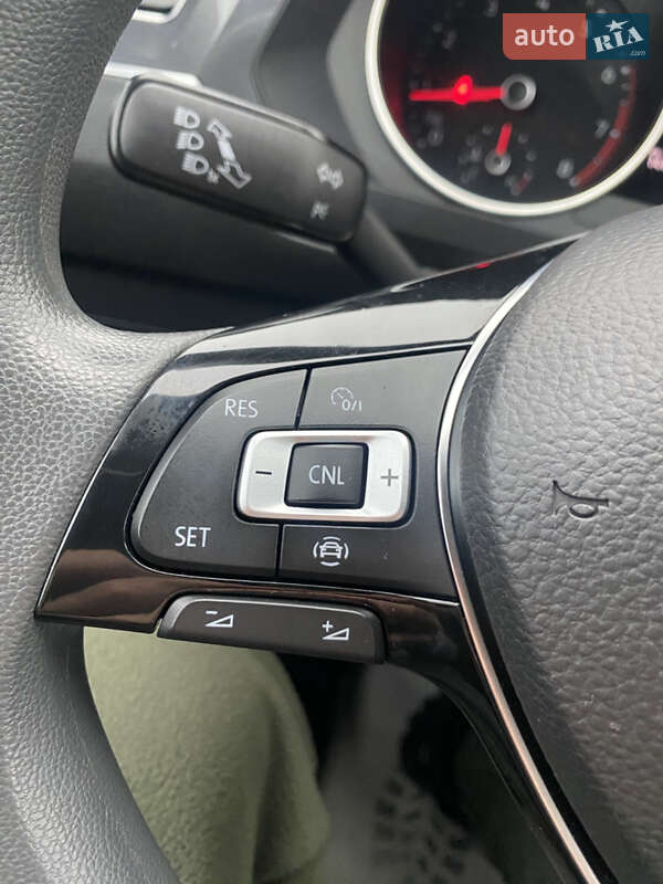 Внедорожник / Кроссовер Volkswagen Tiguan 2019 в Запорожье