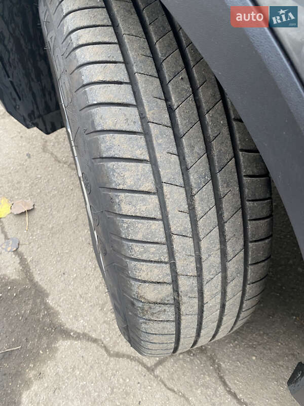 Внедорожник / Кроссовер Volkswagen Tiguan 2019 в Запорожье