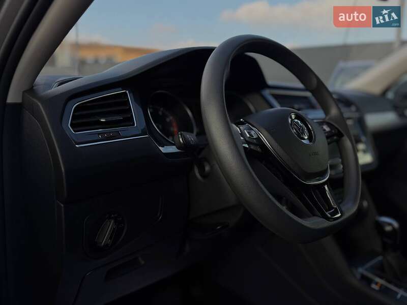 Внедорожник / Кроссовер Volkswagen Tiguan 2020 в Львове фото 12 Внедорожник / Кроссовер Volkswagen Tiguan 2020 в Львове
