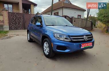 Позашляховик / Кросовер Volkswagen Tiguan 2017 в Дубні