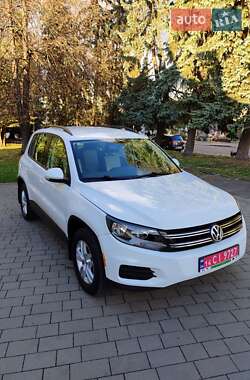 Внедорожник / Кроссовер Volkswagen Tiguan 2016 в Ровно